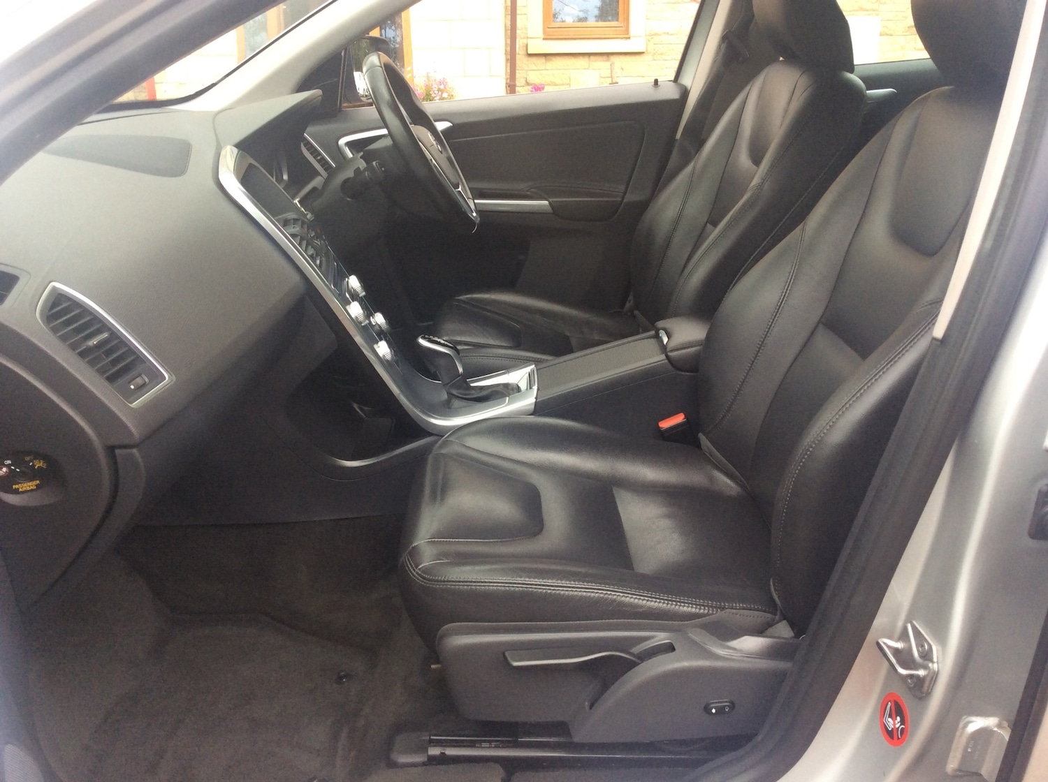 Used Volvo XC60 2017 for sale - 76332759: Photo 10