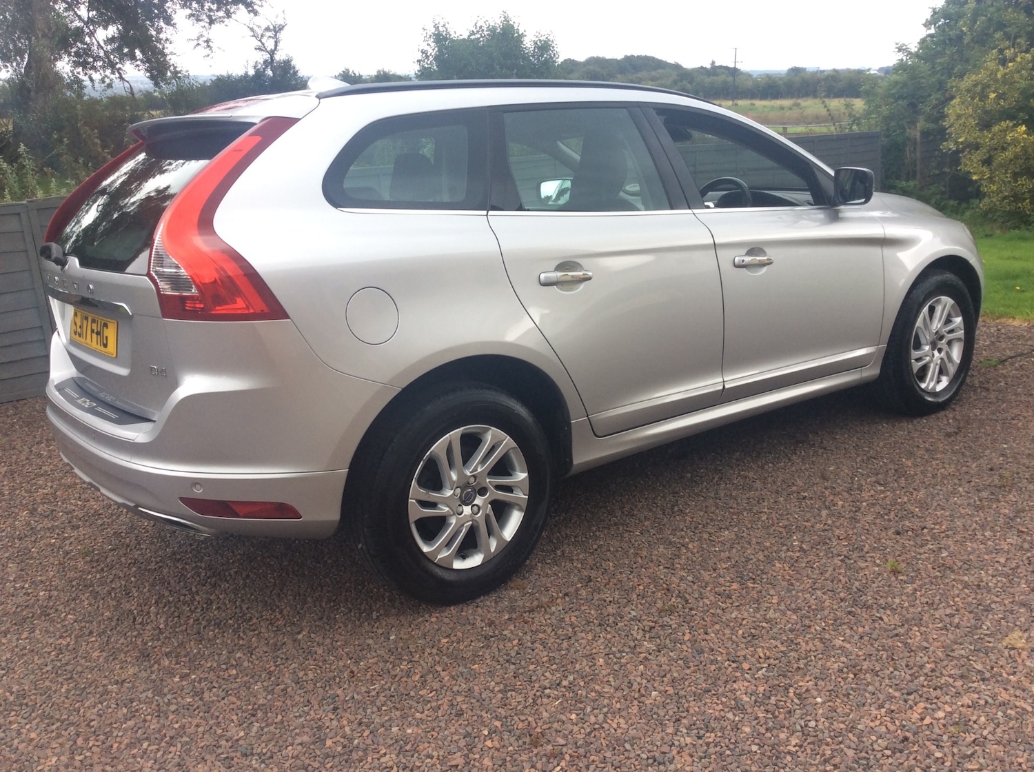 Used Volvo XC60 2017 for sale - 76332759: Photo 8
