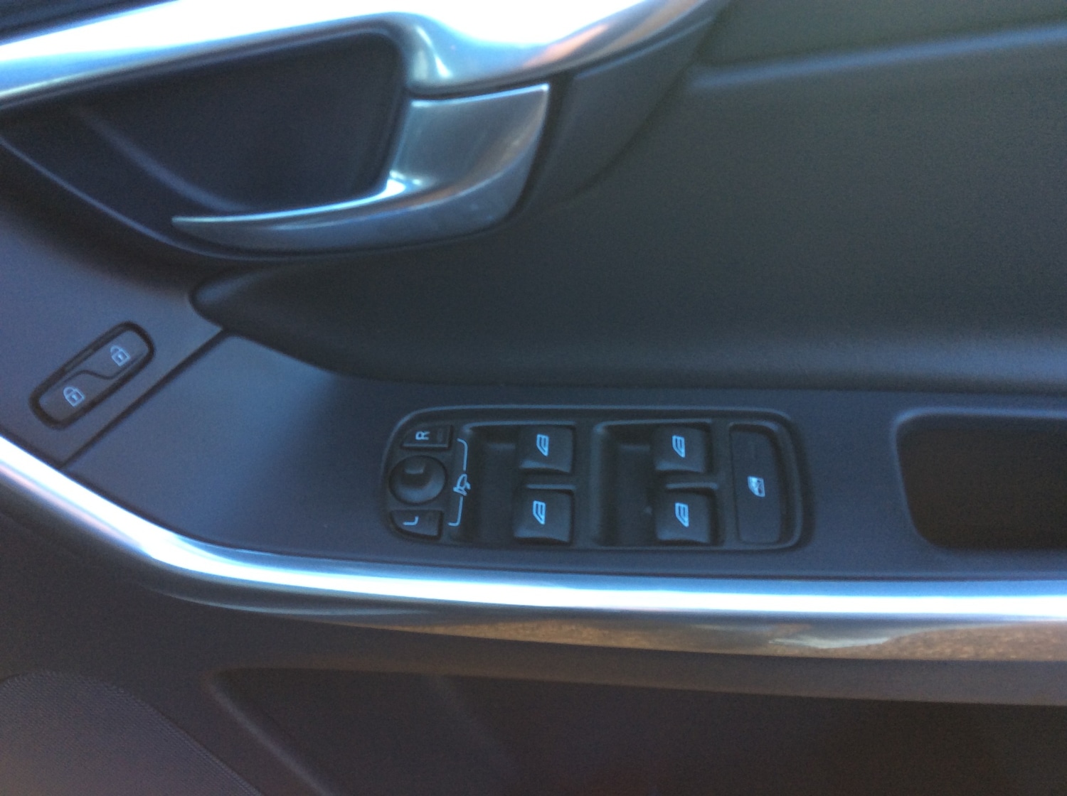 Used Volvo XC60 2016 for sale - 76663870: Photo 16