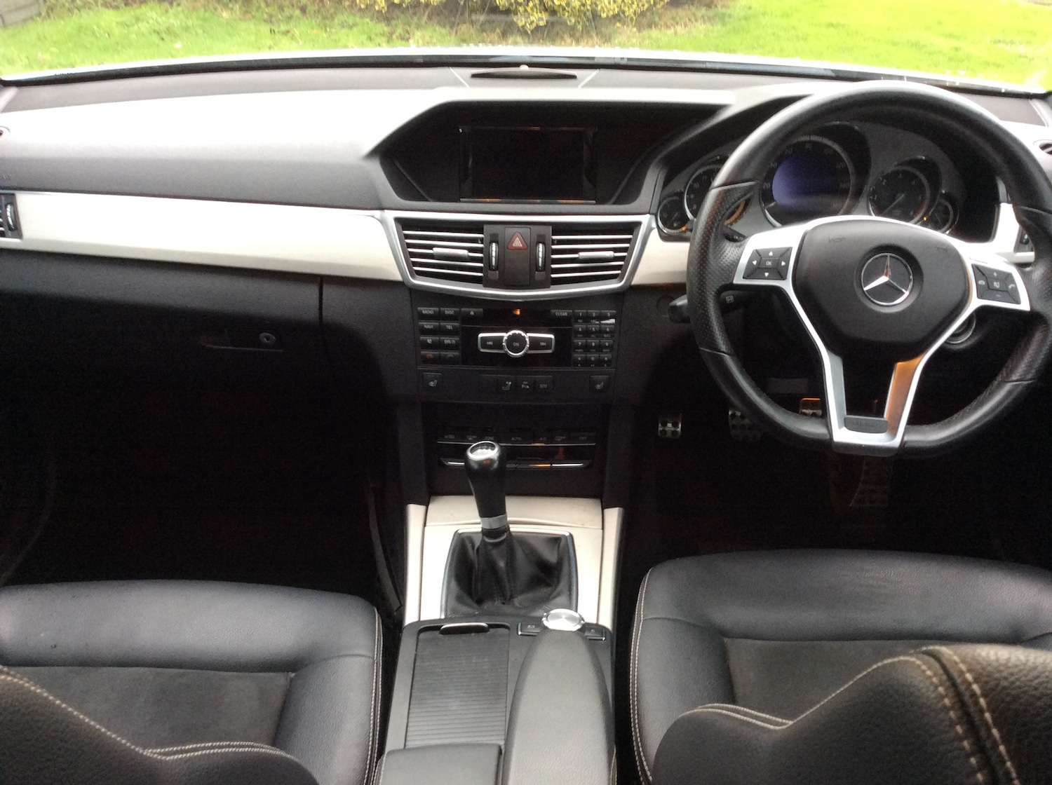 Used Mercedes-Benz E Class 2013 for sale - 76931759: Photo 26