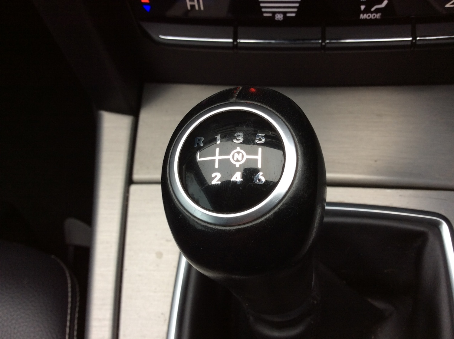 Used Mercedes-Benz E Class 2013 for sale - 76931759: Photo 35