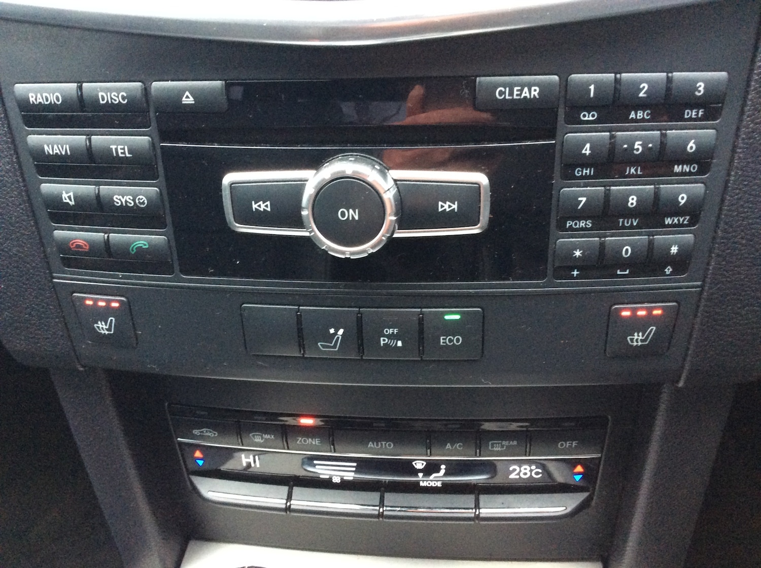 Used Mercedes-Benz E Class 2013 for sale - 76931759: Photo 36