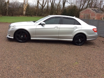 Used Mercedes-Benz E Class 2013 for sale - 76931759: Photo