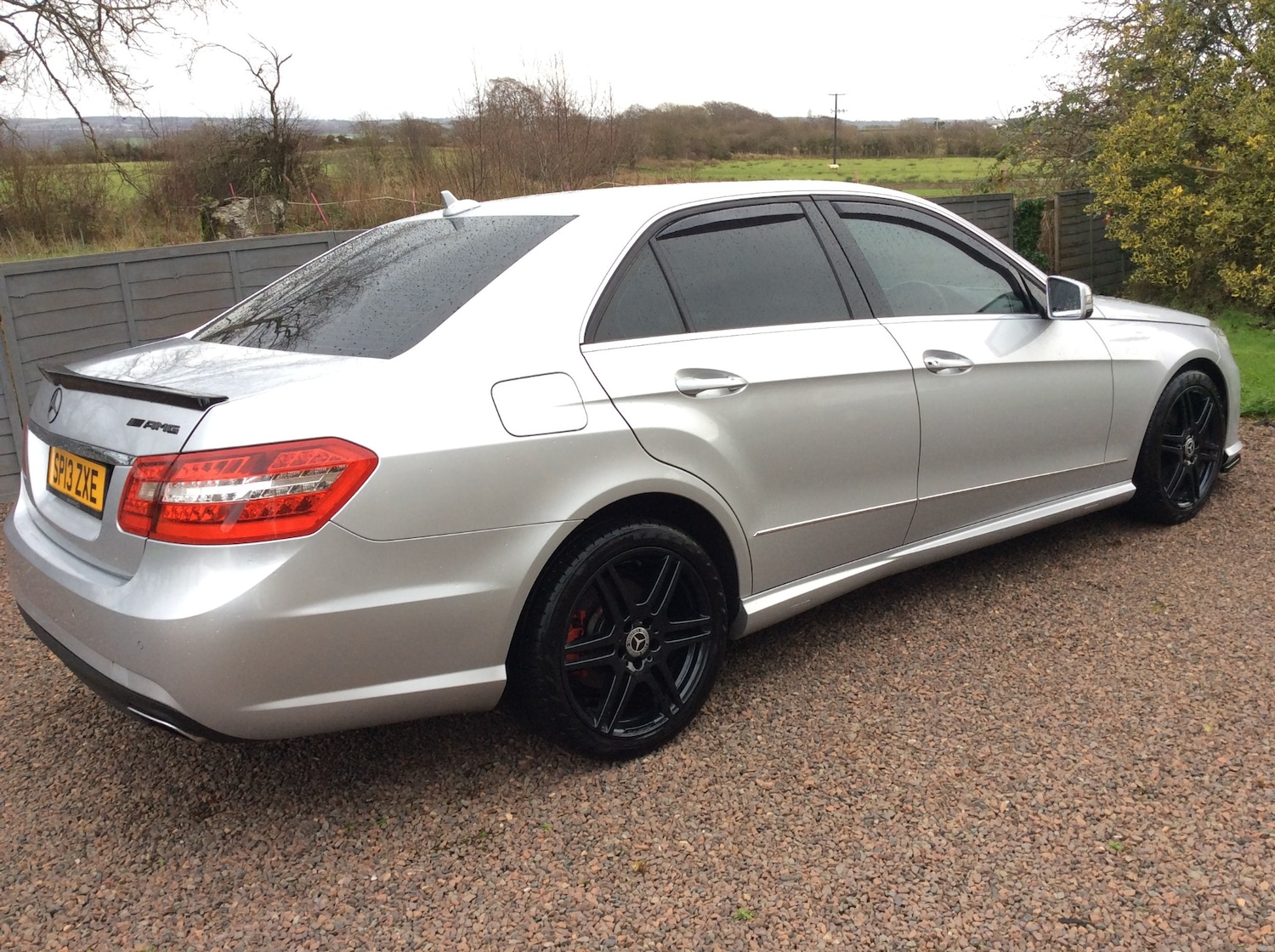 Used Mercedes-Benz E Class 2013 for sale - 76931759: Photo 8