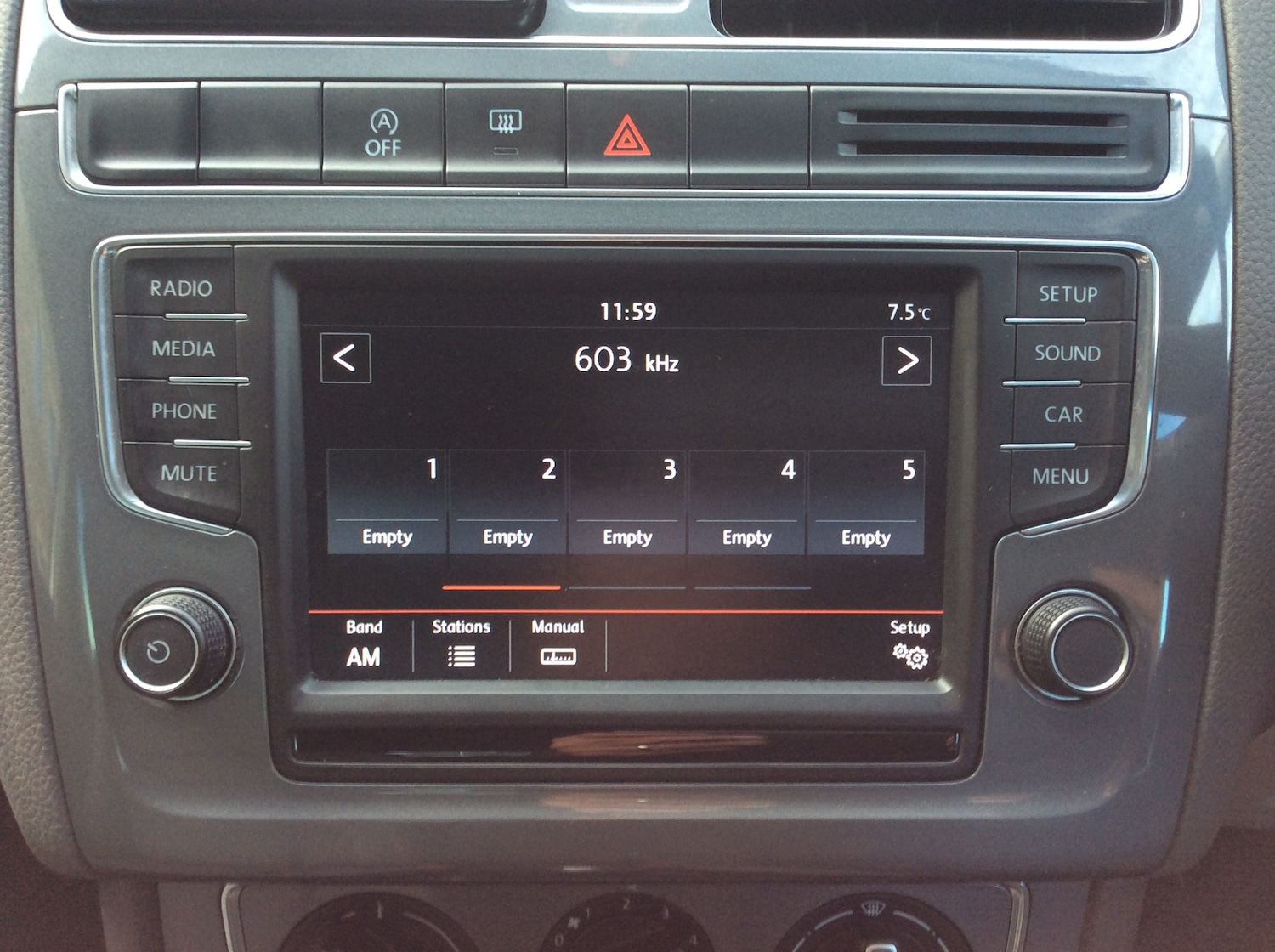 Used Volkswagen Polo 2015 for sale - 76652825: Photo 15