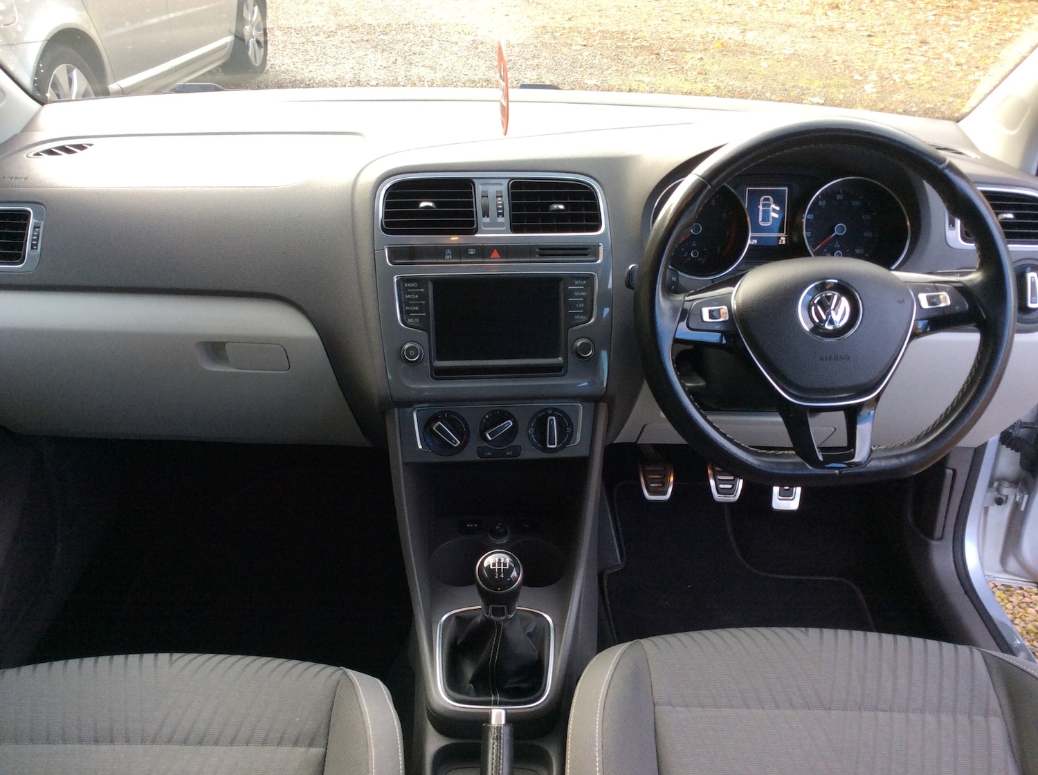 Used Volkswagen Polo 2015 for sale - 76652825: Photo 17