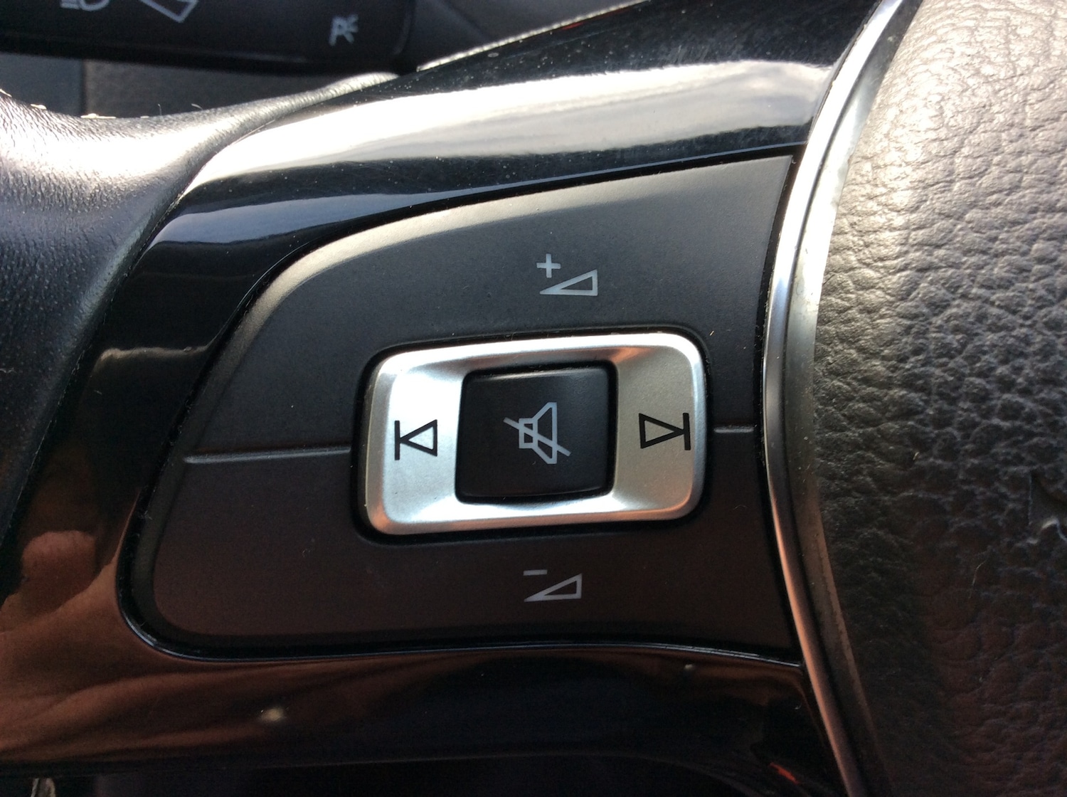 Used Volkswagen Polo 2015 for sale - 76652825: Photo 19