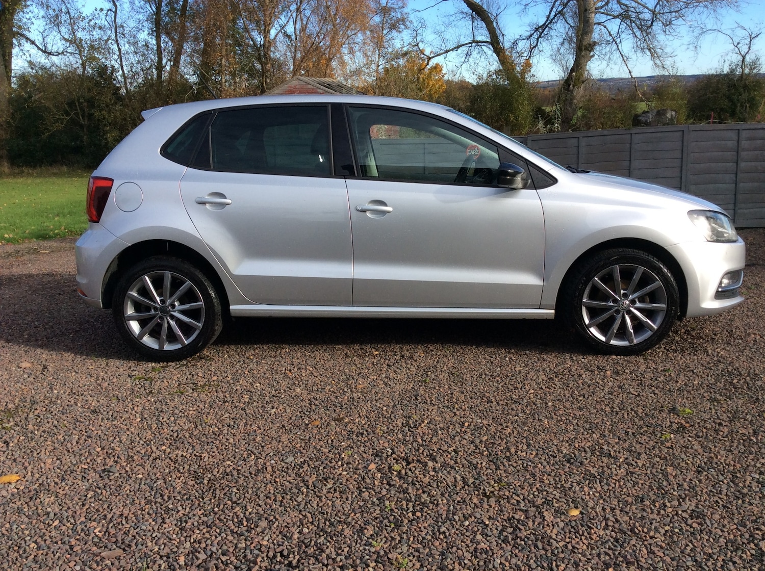 Used Volkswagen Polo 2015 for sale - 76652825: Photo 2