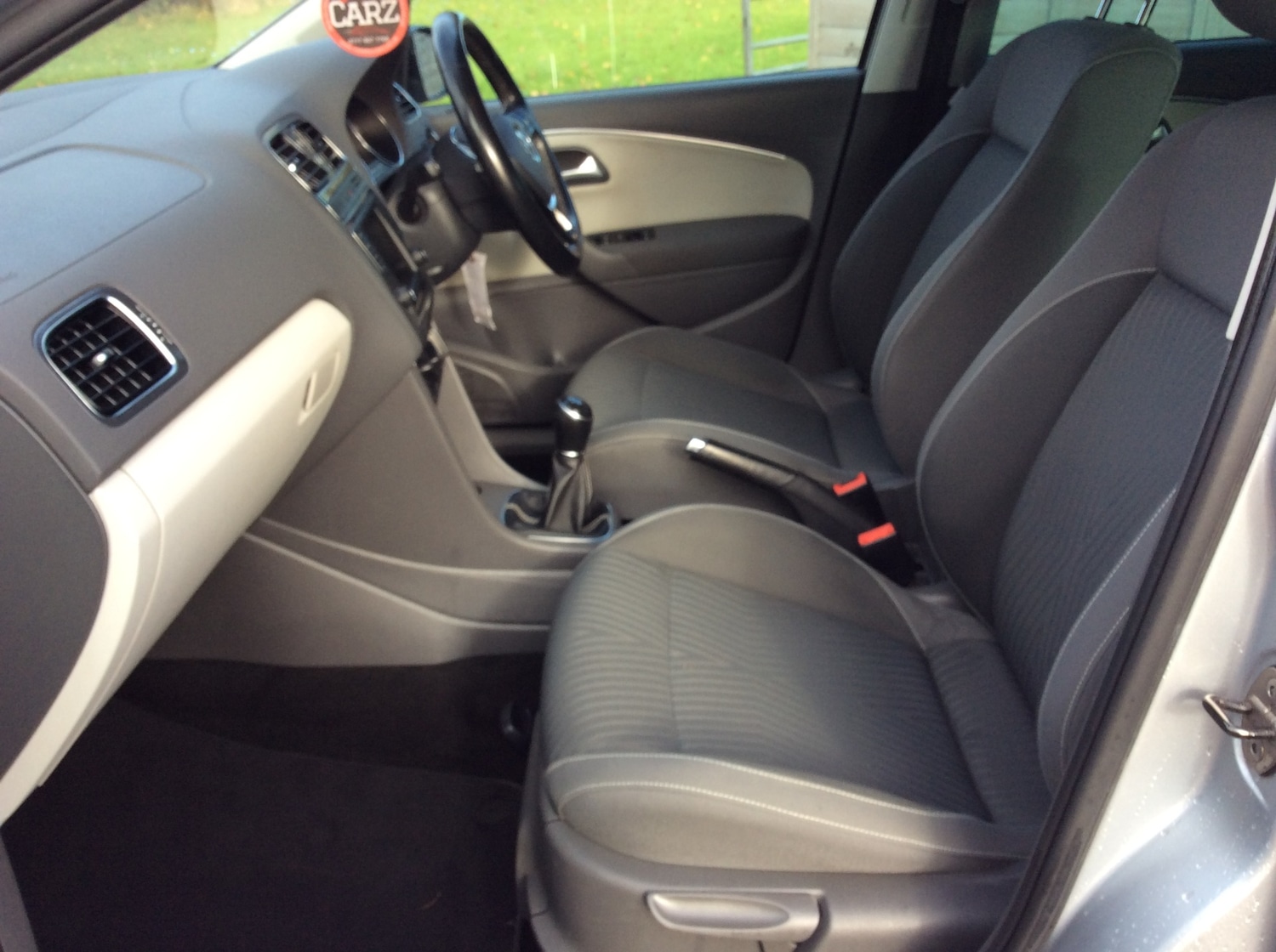 Used Volkswagen Polo 2015 for sale - 76652825: Photo 6