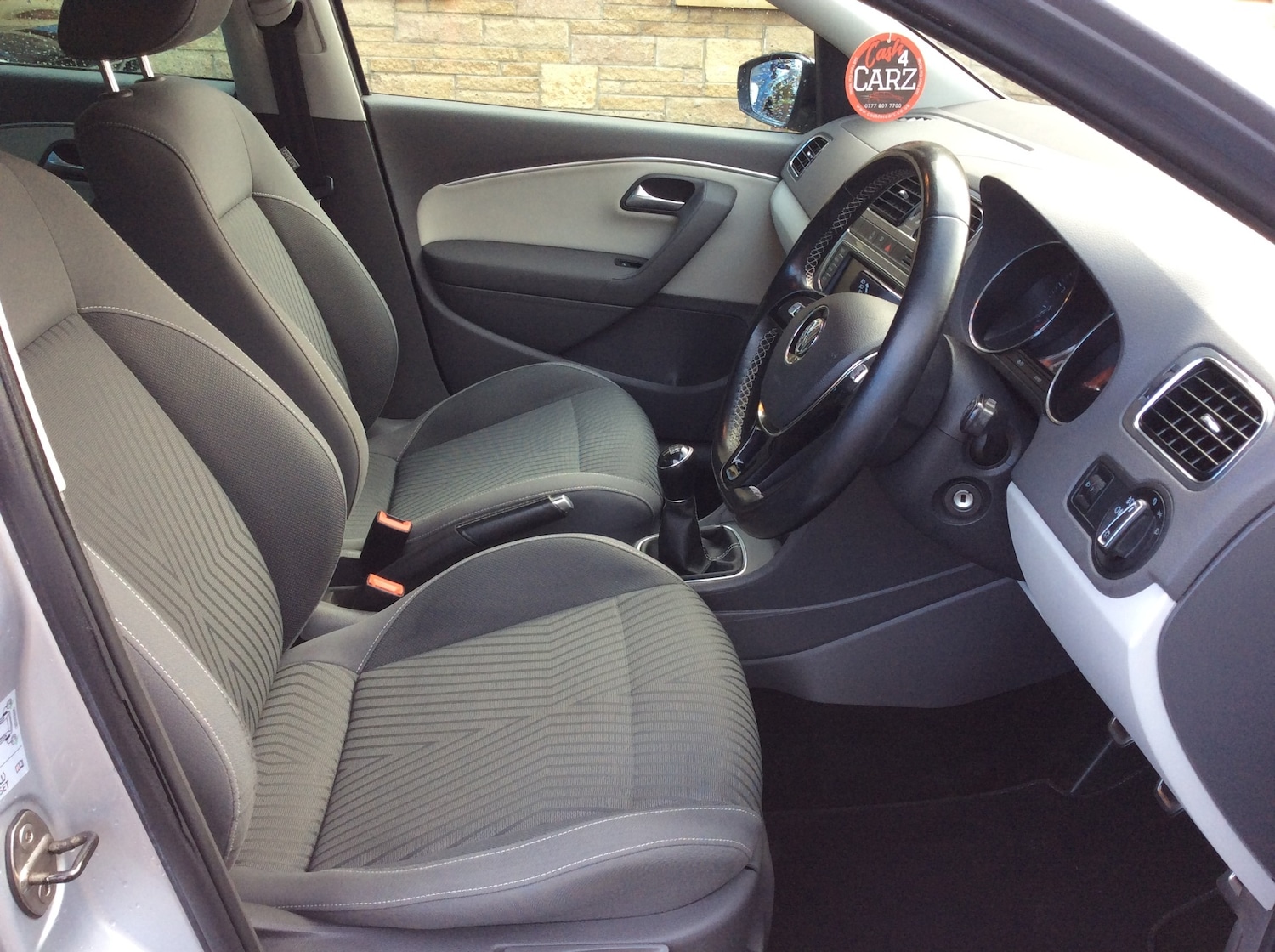 Used Volkswagen Polo 2015 for sale - 76652825: Photo 9