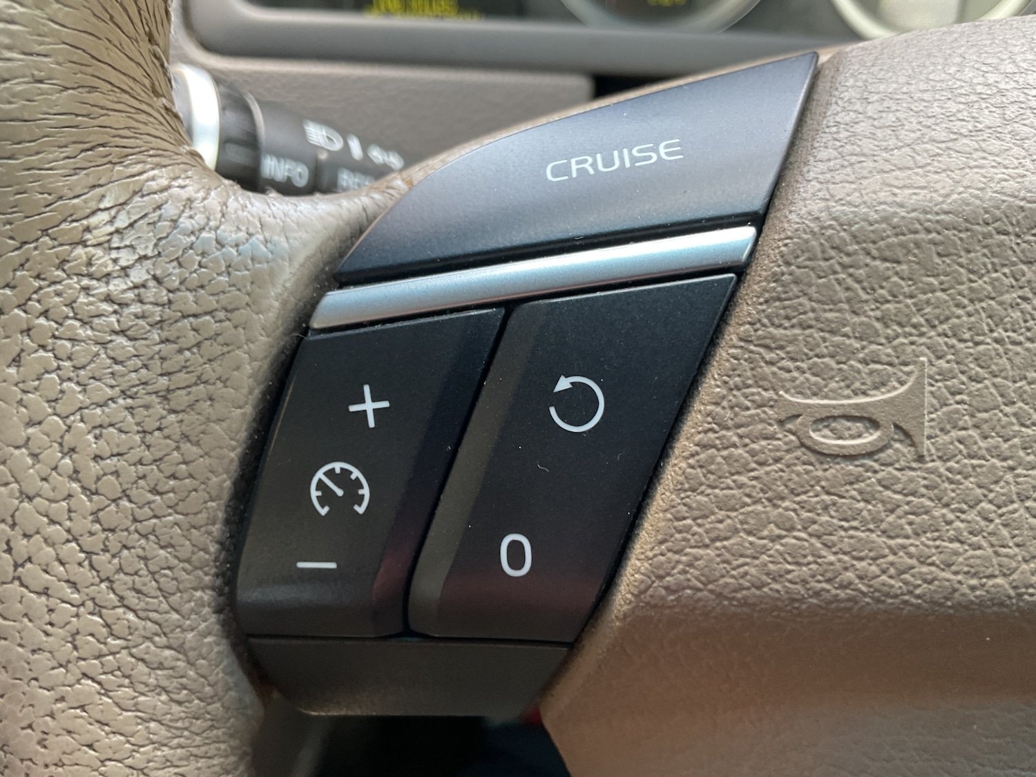 Used Volvo XC90 2008 for sale - 78210306: Photo 22