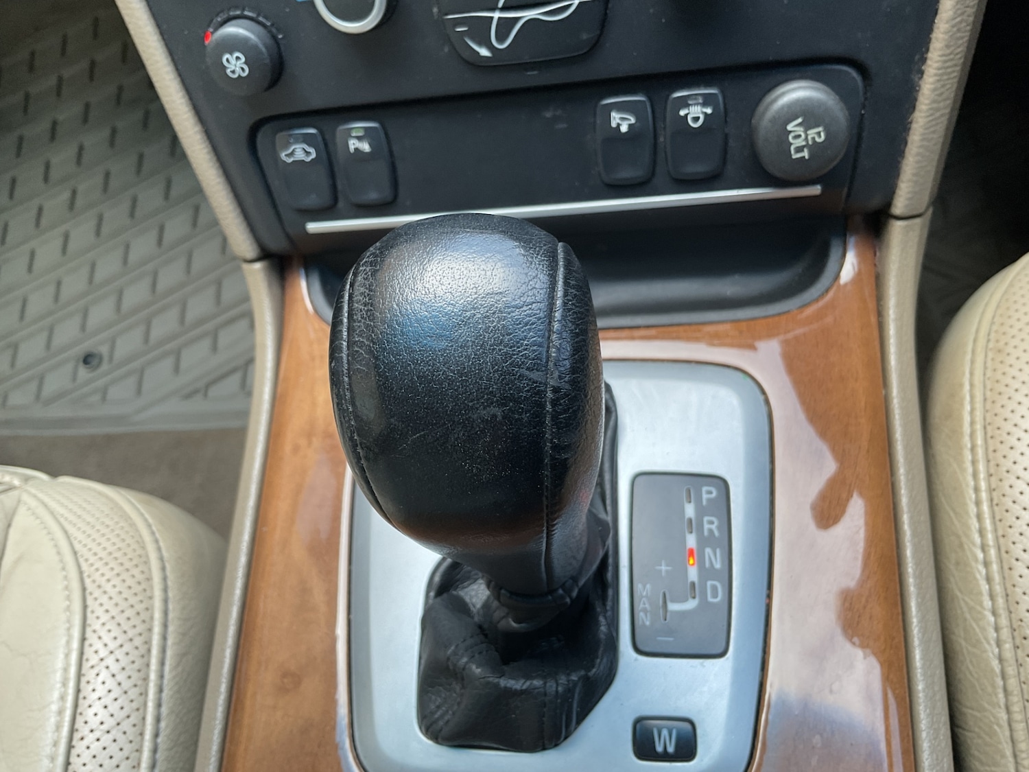 Used Volvo XC90 2008 for sale - 78210306: Photo 32