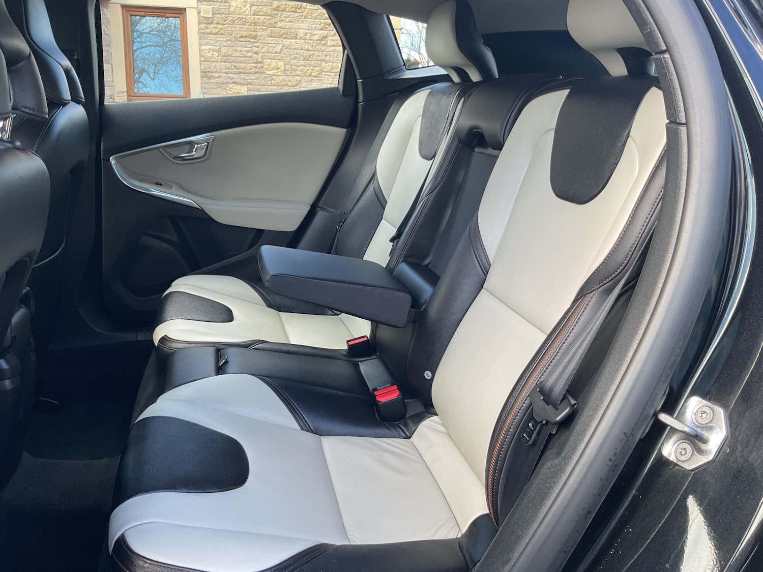 Used Volvo V40 2015 for sale - 78210465: Photo 19