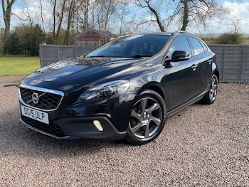 Used Volvo V40 2015 for sale - 78210465: Photo