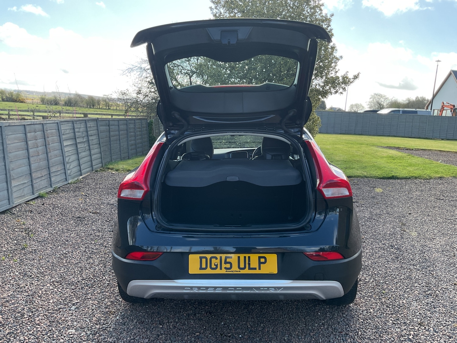 Used Volvo V40 2015 for sale - 78210465: Photo 6