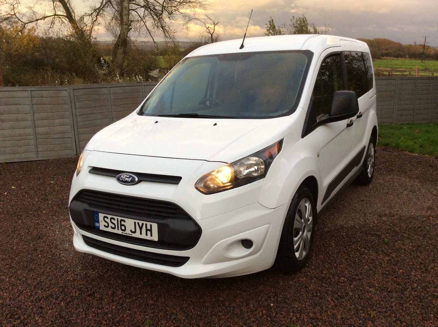 Used Ford Tourneo Connect 2016 for sale - 76428141: Photo 14