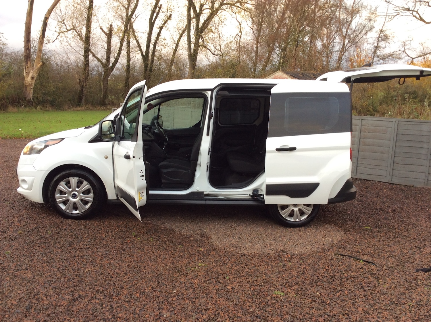 Used Ford Tourneo Connect 2016 for sale - 76428141: Photo 25