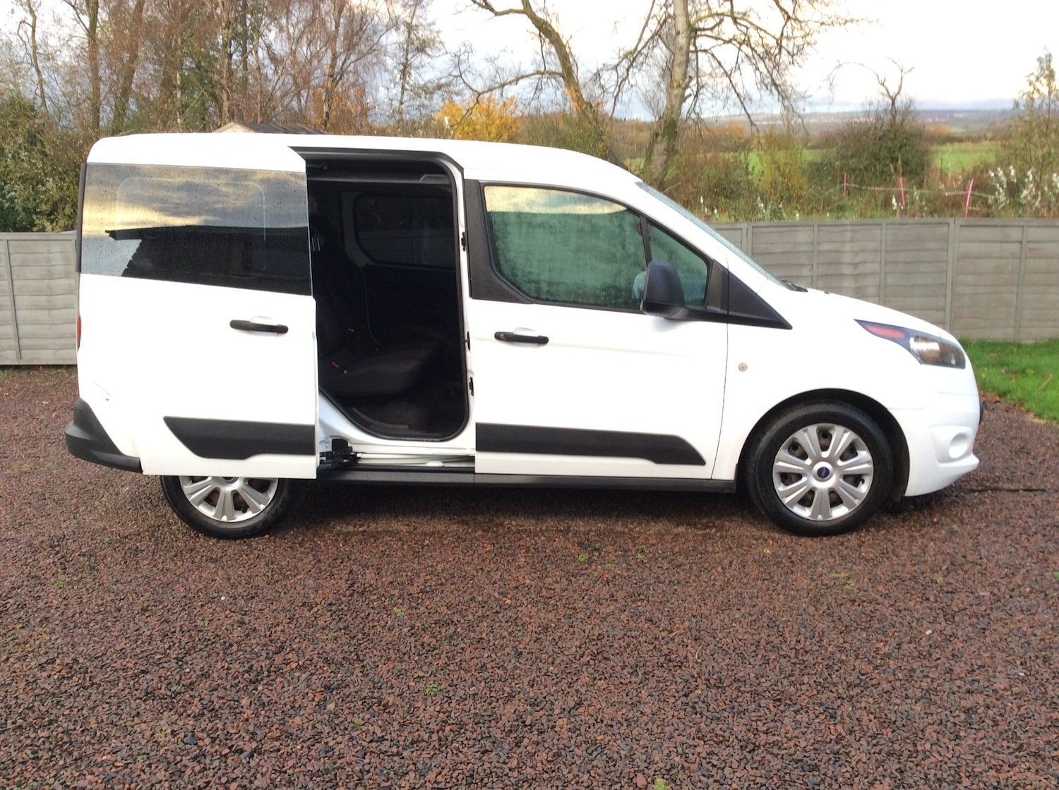 Used Ford Tourneo Connect 2016 for sale - 76428141: Photo 6