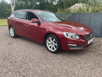 Used Volvo V60 2014 for sale - 79287322: Photo