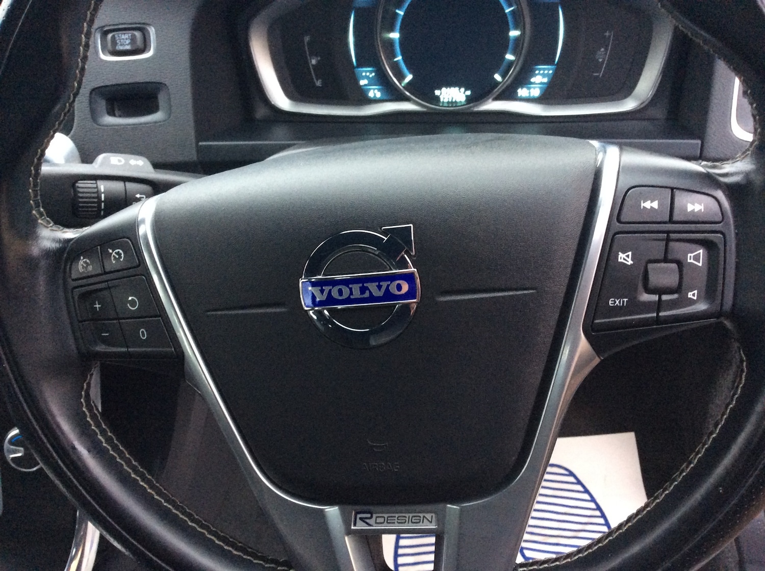 Used Volvo V60 2013 for sale - 76611202: Photo 19