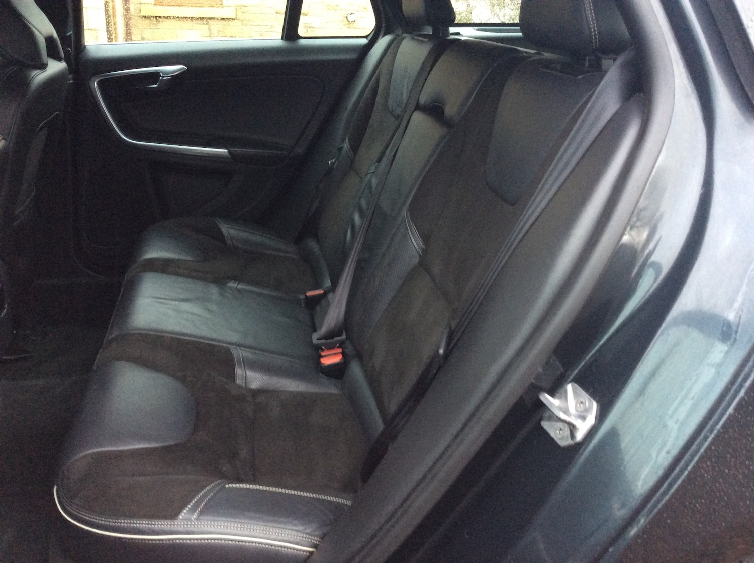 Used Volvo V60 2013 for sale - 76611202: Photo 23