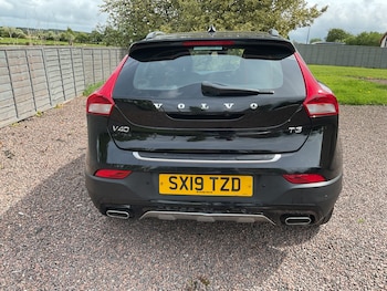 Used Volvo V40 2019 for sale - 78669238: Photo