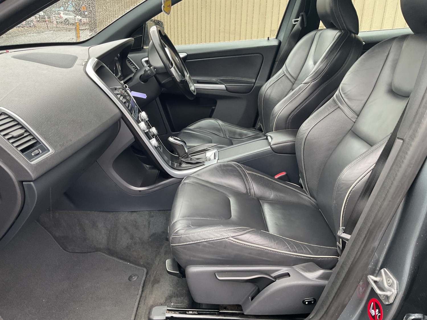 Used Volvo XC60 2015 for sale - 77519577: Photo 8