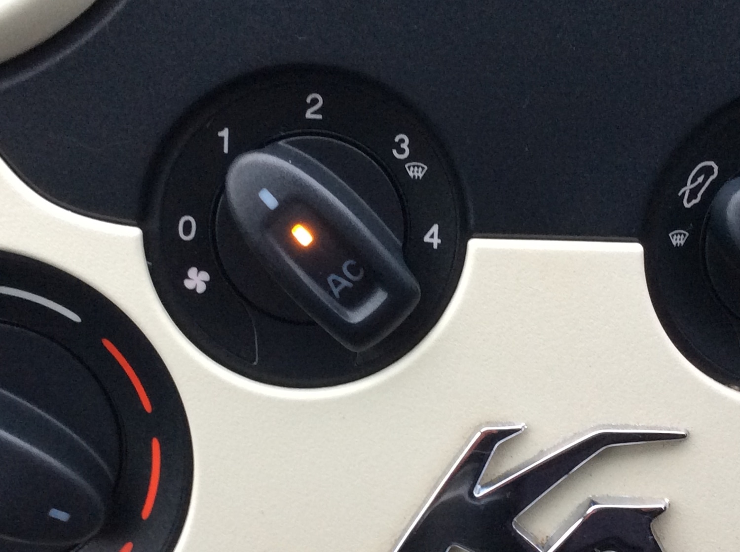 Used Ford Ka 2014 for sale - 76366632: Photo 17
