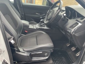 Used Jaguar E-Pace 2018 for sale - 79525859: Photo