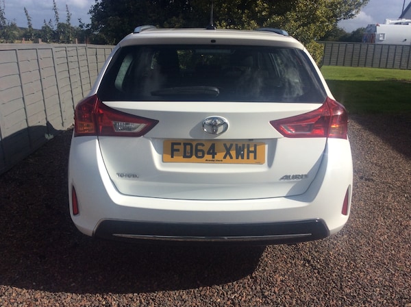 Used Toyota Auris 2014 for sale - 75498096: Photo 3