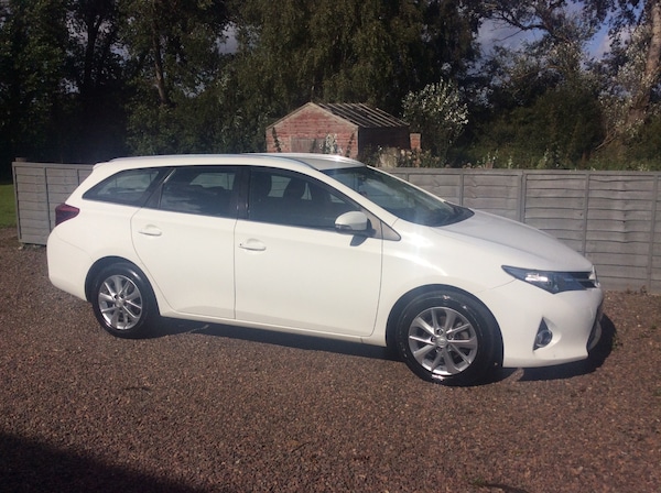 Used Toyota Auris 2014 for sale - 75498096: Photo 6