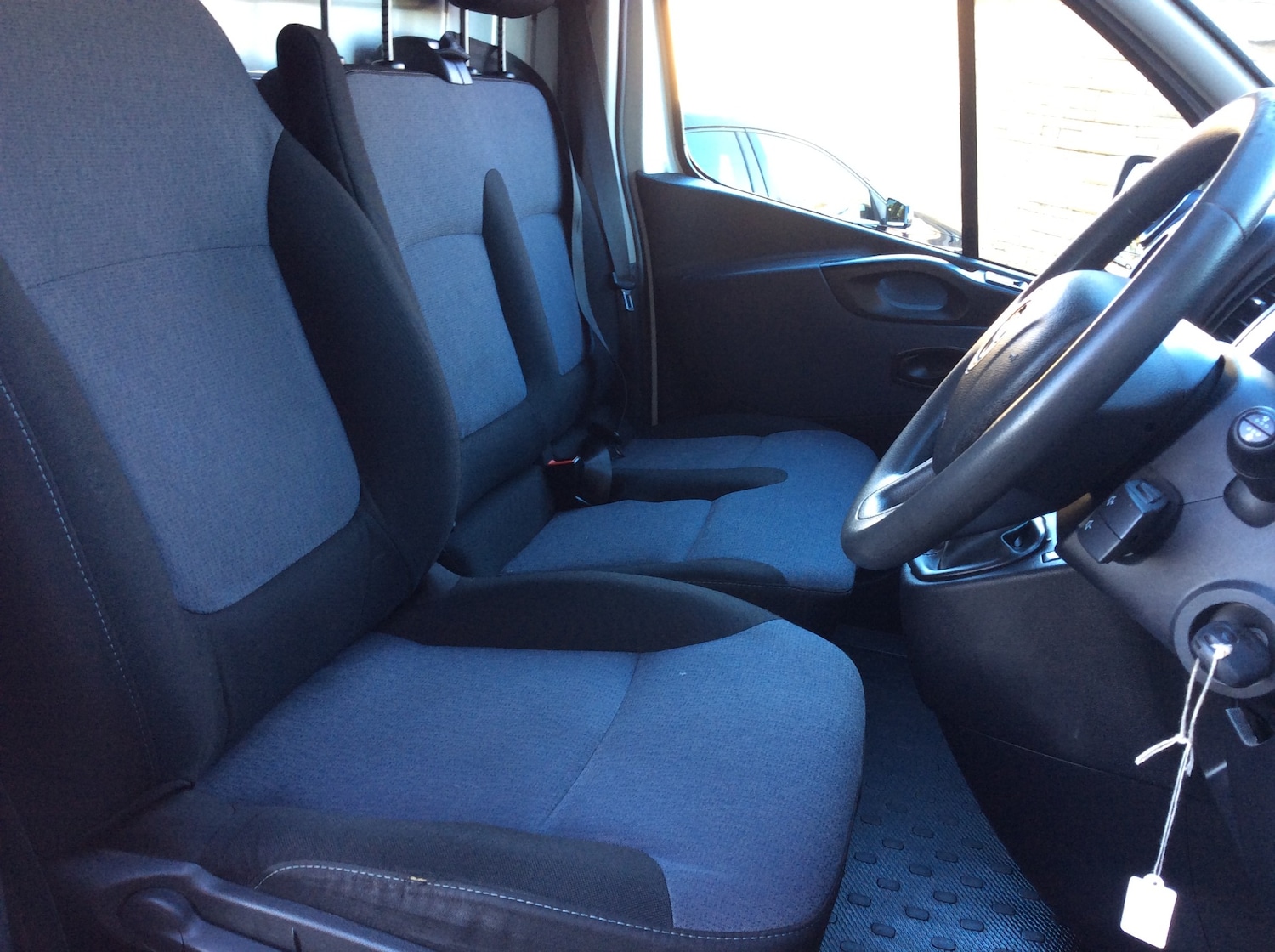 Used Vauxhall Vivaro 2017 for sale - 76638364: Photo 12