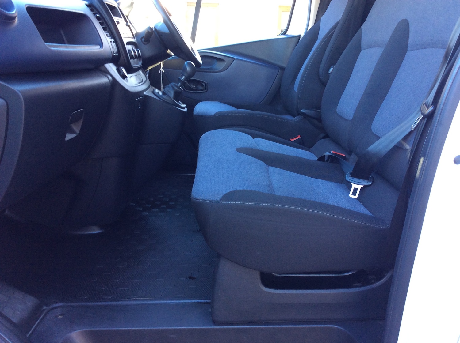 Used Vauxhall Vivaro 2017 for sale - 76638364: Photo 7