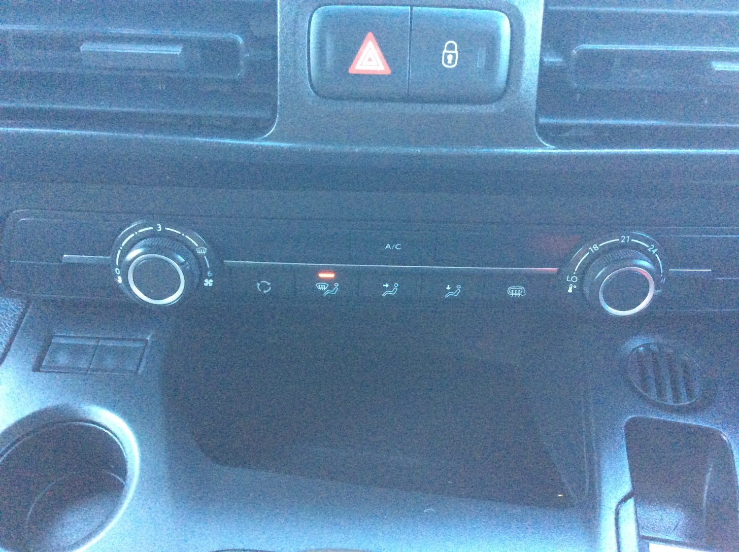 Used Peugeot Partner 2022 for sale - 76557240: Photo 14