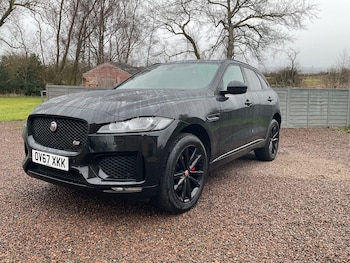 Used Jaguar F-Pace 2017 for sale - 78124814: Photo