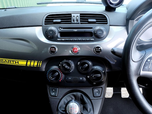 Used Abarth 500 2014 for sale - 60551707: Photo 10