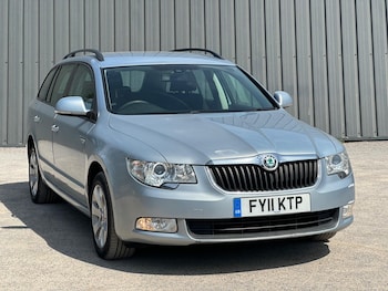 Used Skoda Superb 2011 for sale - 79609448: Photo