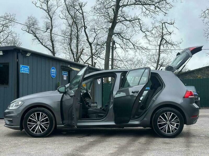 Used Volkswagen Golf 2017 for sale - 77705373: Photo 13