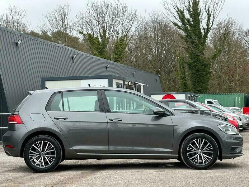 Used Volkswagen Golf 2017 for sale - 77705373: Photo 18