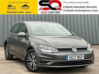 Used Volkswagen Golf 2017 for sale - 77705373: Photo