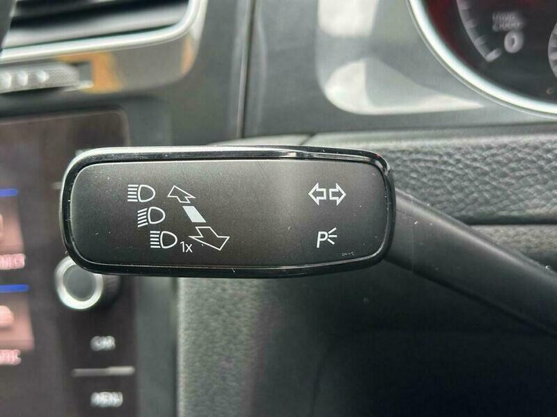 Used Volkswagen Golf 2017 for sale - 77705373: Photo 27