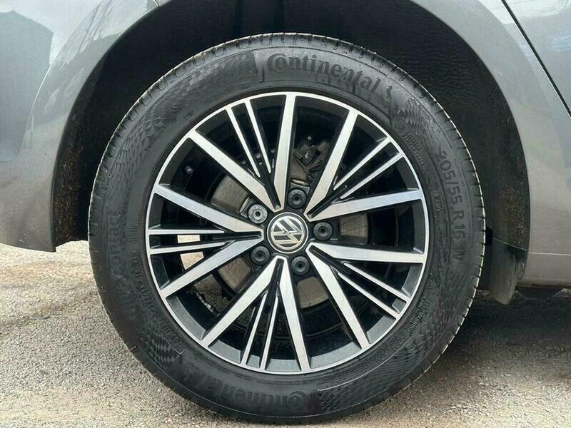 Used Volkswagen Golf 2017 for sale - 77705373: Photo 30