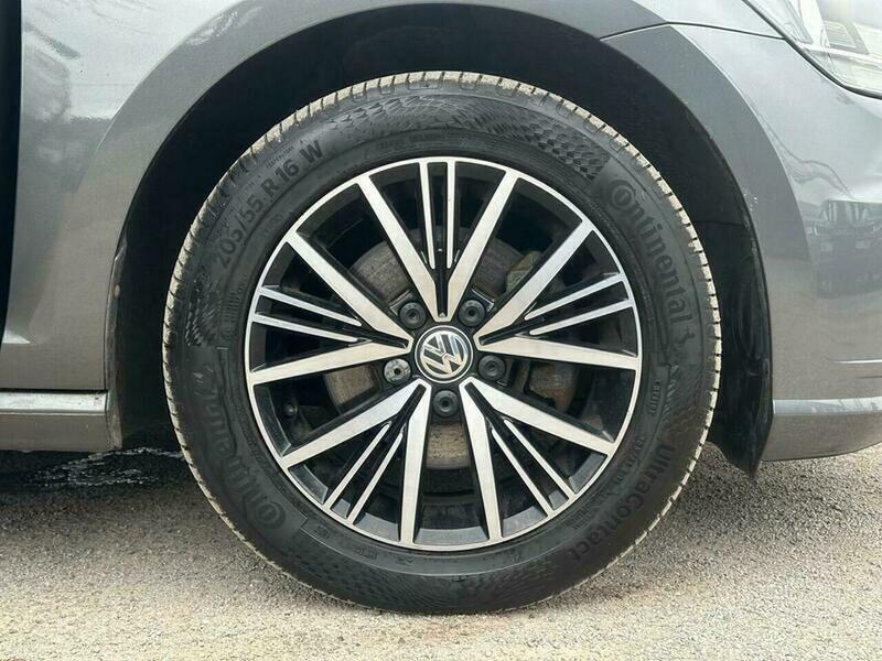 Used Volkswagen Golf 2017 for sale - 77705373: Photo 31