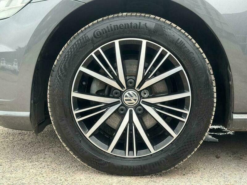 Used Volkswagen Golf 2017 for sale - 77705373: Photo 32
