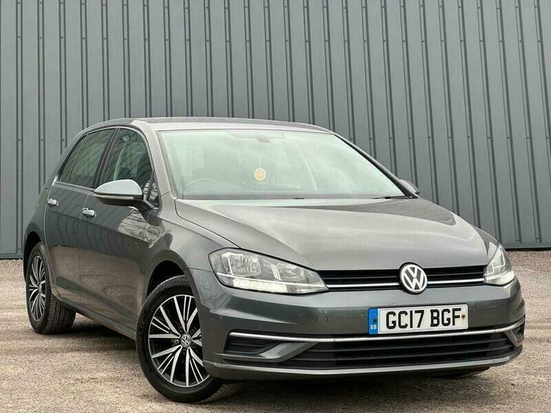Used Volkswagen Golf 2017 for sale - 77705373: Photo 4
