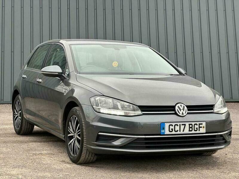 Used Volkswagen Golf 2017 for sale - 77705373: Photo 9