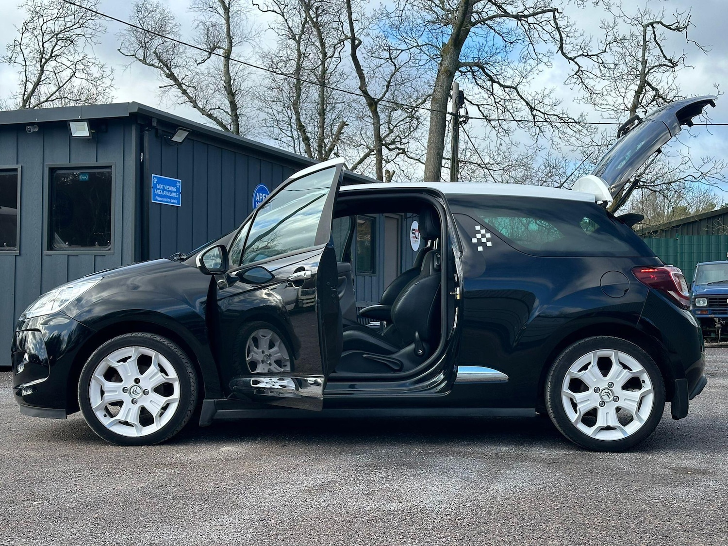 Used Citroen DS3 2015 for sale - 77646849: Photo 14