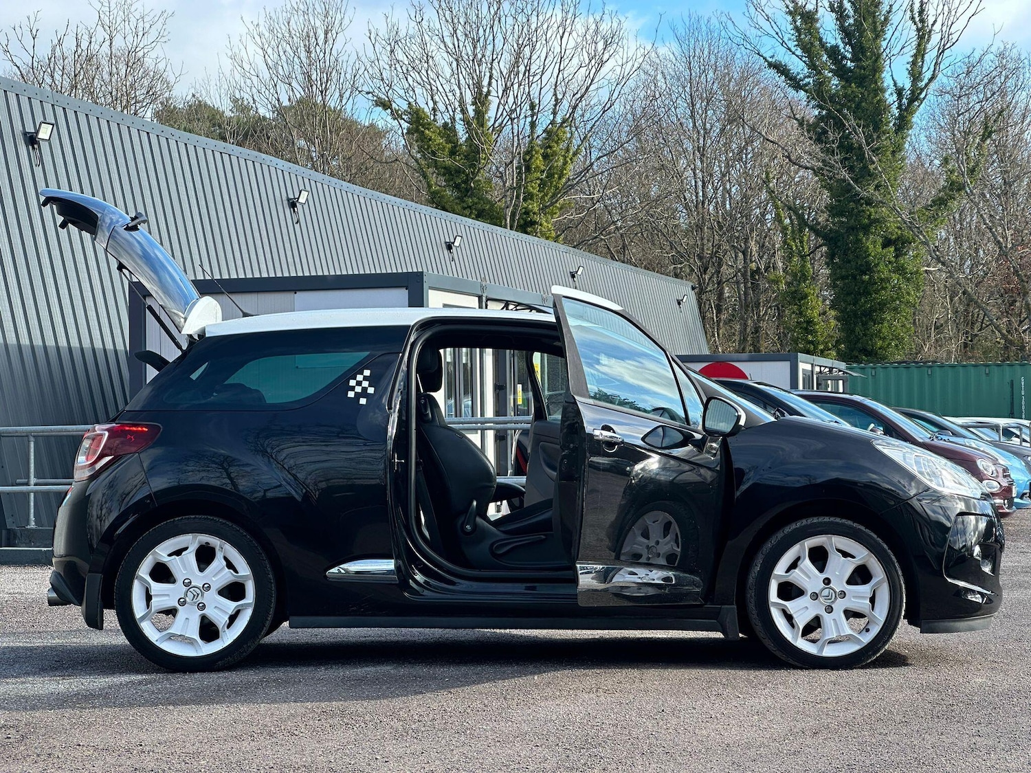 Used Citroen DS3 2015 for sale - 77646849: Photo 18