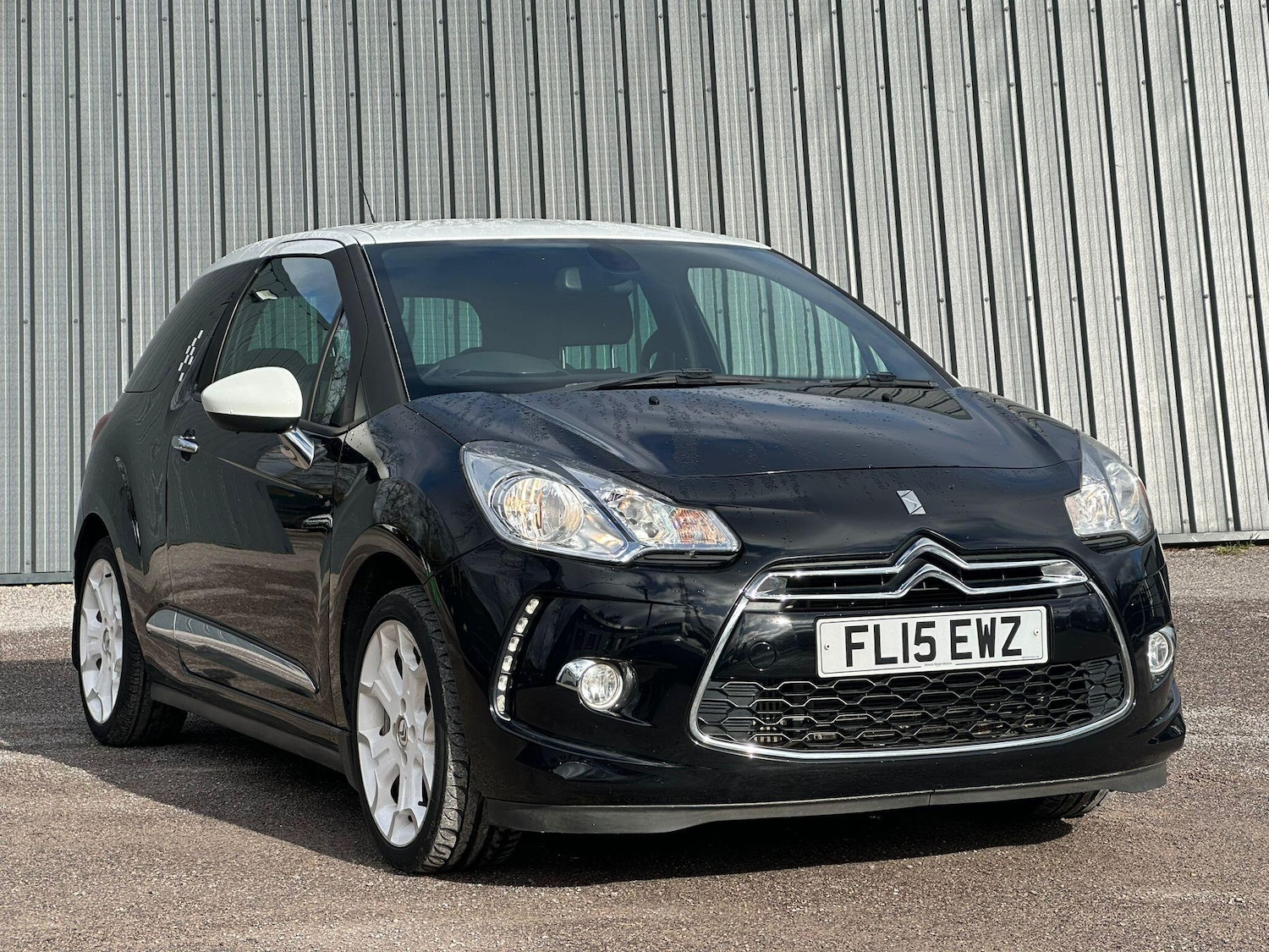 Used Citroen DS3 2015 for sale - 77646849: Photo 2