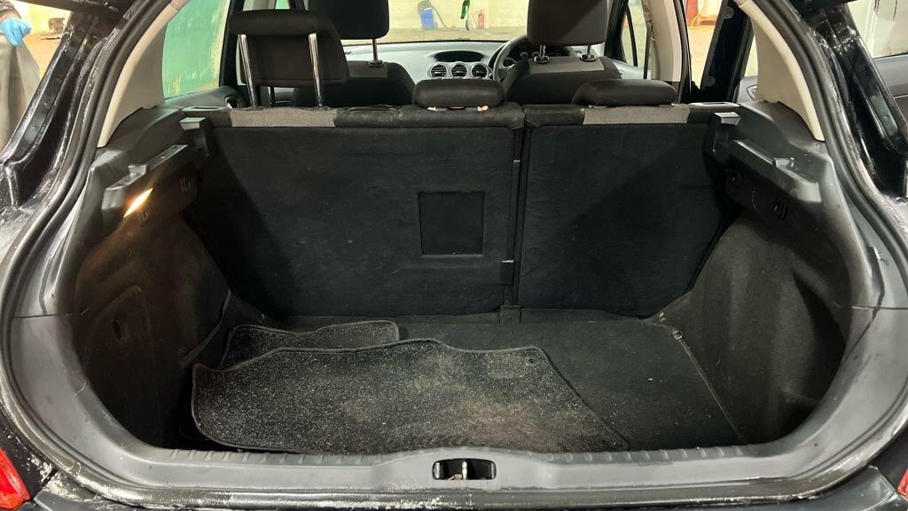 Used Peugeot 308 2010 for sale - 77570379: Photo 18